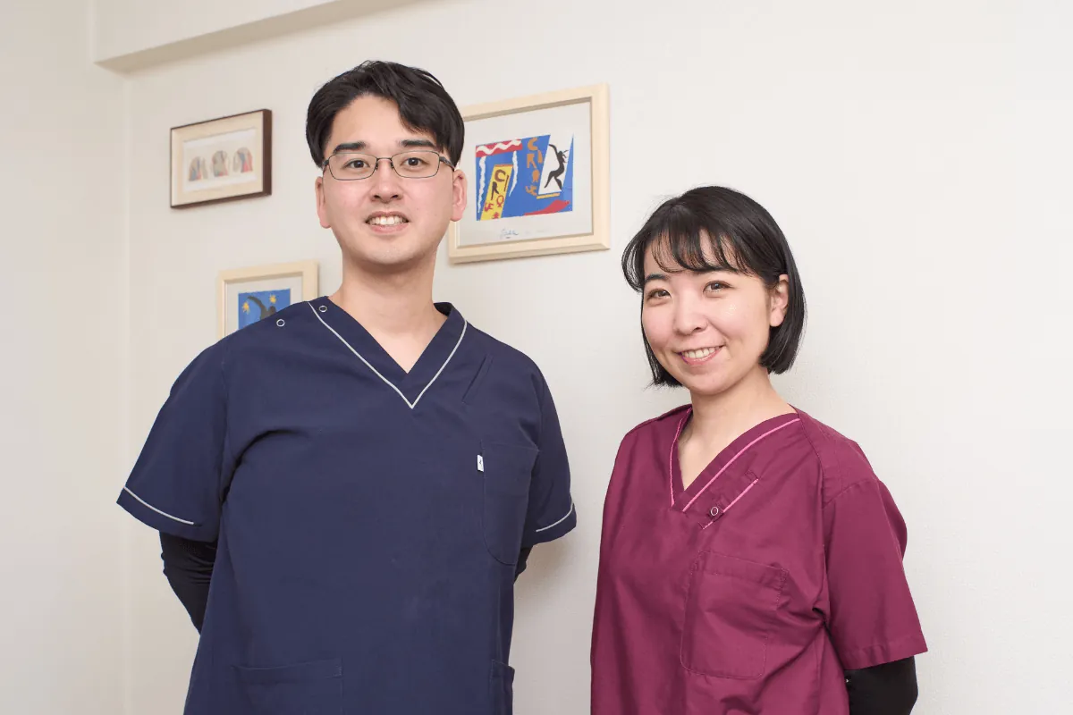 鍼灸師の梅木と佐藤